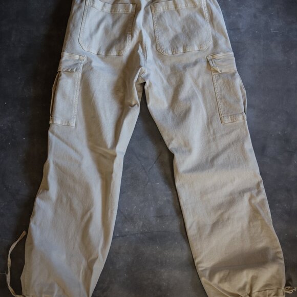 NEW Q2 Cargo Pants Size M - Picture 2 of 3